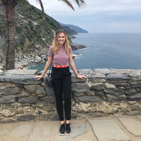 Meet the Seller/Buyer ✨ - Picture 8 of 8